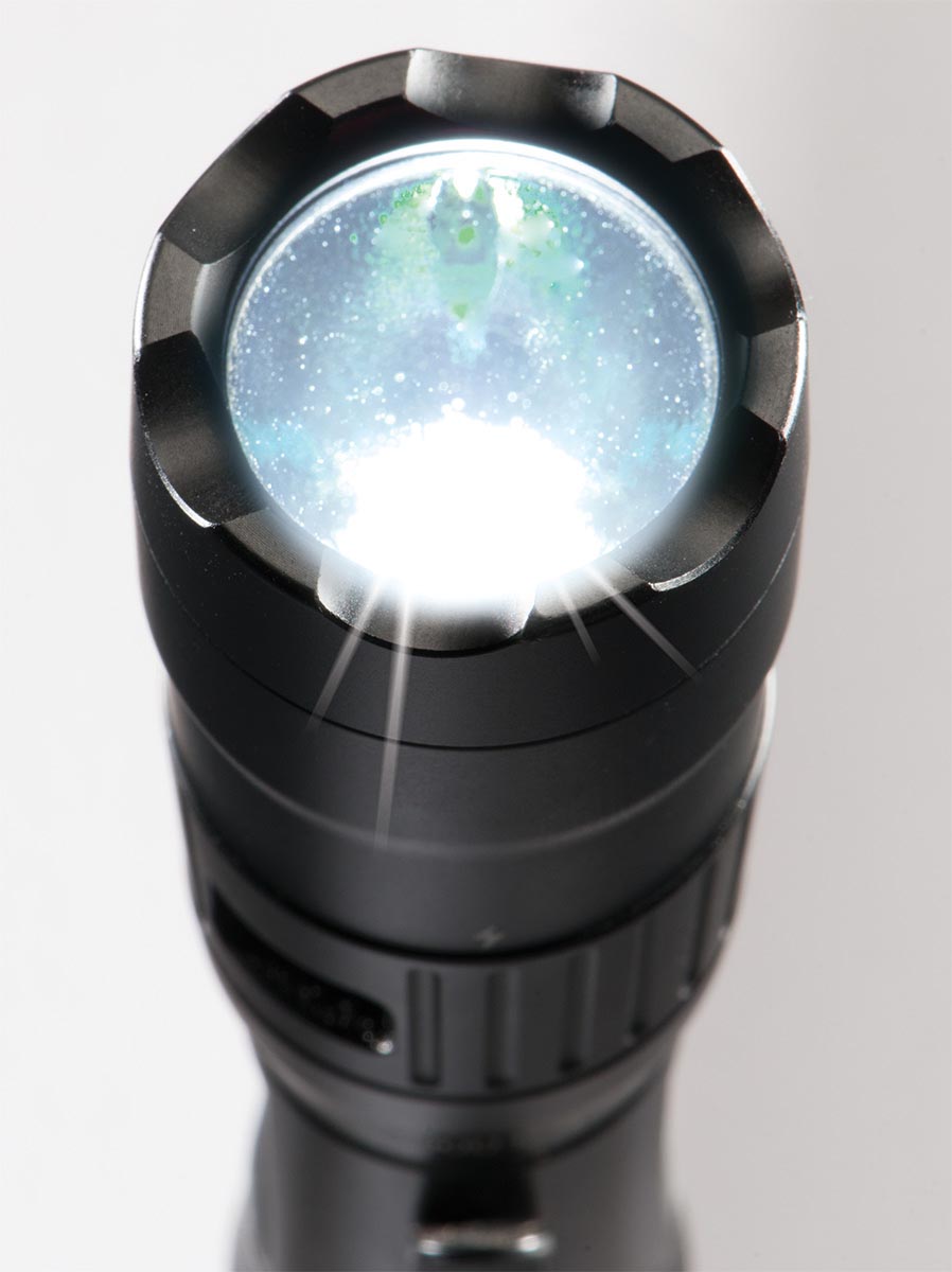 7600 Tactical Flashlight | Pelican Official Store
